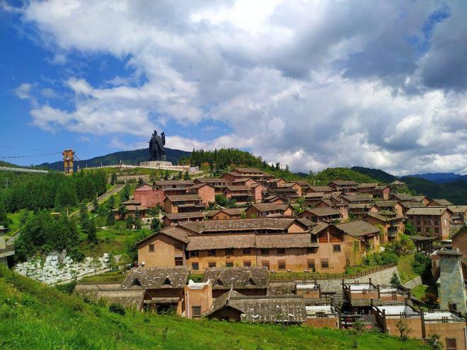 去贵州GO清凉：一批国际博主即将抵达解锁奇山秀水间的避暑新玩法(图2)