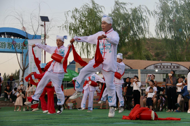 非遗美食邂逅低空经济陕西榆林市榆阳区青云镇全域旅游绘就乡村振兴新图景(图2)