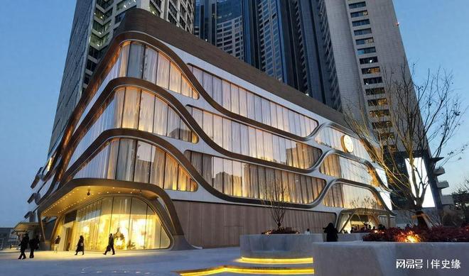 九游娱乐NineGame：SKP完成资本重组博裕入股全球店王战略收缩聚焦奥莱！(图1)