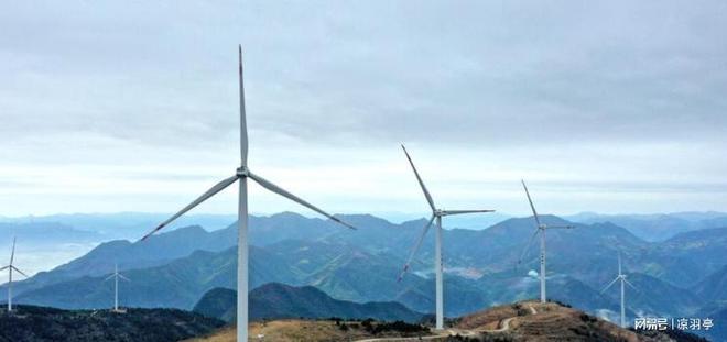 九游娱乐：长三角24年GDP差距断崖：上海54万亿浙江9万亿江苏令人意外(图9)