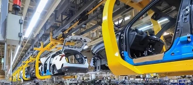 九游娱乐：长三角24年GDP差距断崖：上海54万亿浙江9万亿江苏令人意外(图7)