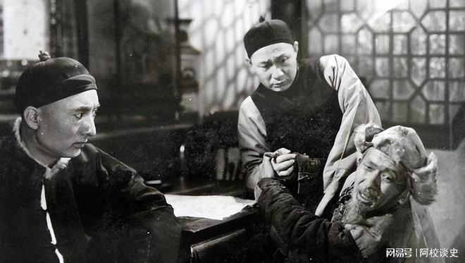 舅舅是陈佩斯外公是影帝爸爸是一级演员自己却甘愿当网红！(图2)