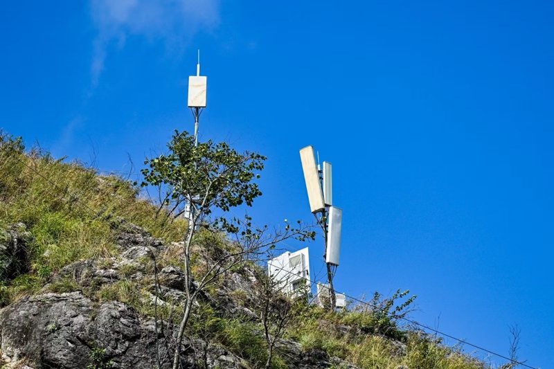 九游娱乐：从花江峡谷大桥出发：探访“多彩贵州移起向新”(图2)