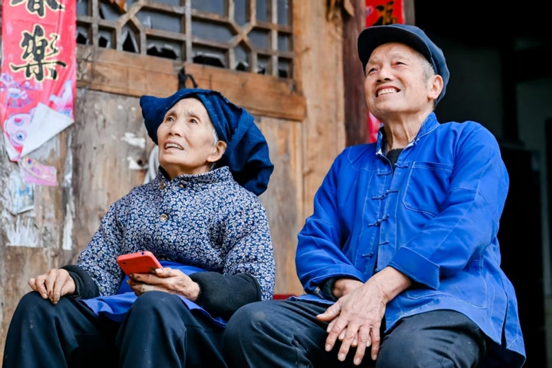 九游娱乐：从花江峡谷大桥出发：探访“多彩贵州移起向新”(图7)