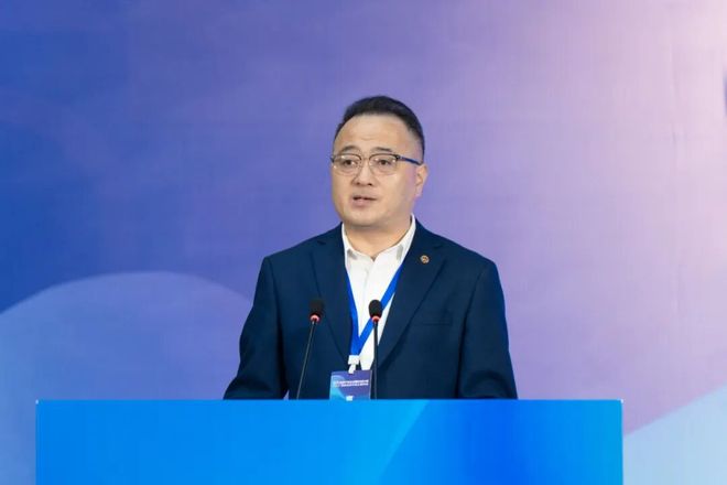 纹创新象挖掘创意设计人才！2025年纺织行业纺织面料设计师（图案）职业技能竞赛全国决赛顺利举行(图2)