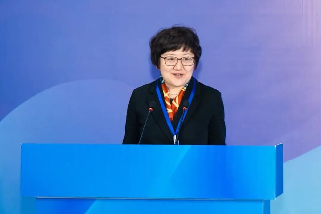 纹创新象挖掘创意设计人才！2025年纺织行业纺织面料设计师（图案）职业技能竞赛全国决赛顺利举行(图3)