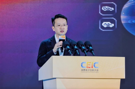 荣耀郭锐：构筑全球化AI终端生态加速端侧AI消费级落地(图1)