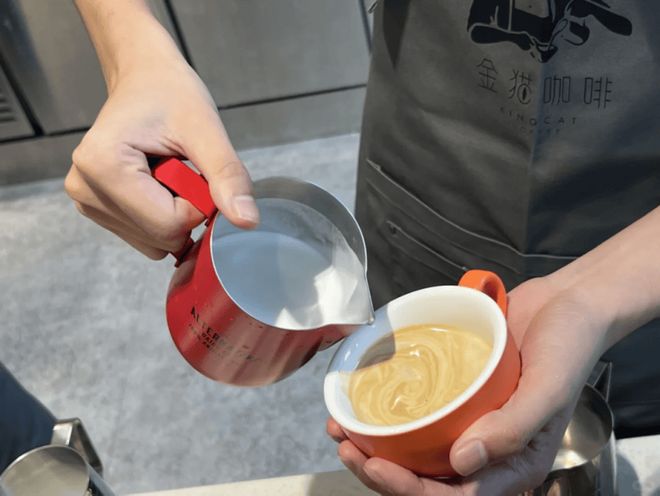 九游娱乐NineGame：餐饮最卷的赛道供应链巨头豪赌十年还是没啃下？(图5)