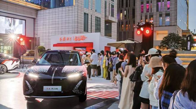 破新与守正品牌焕新下的红旗演绎东方豪华的“变”与“不变”(图4)