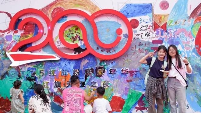 破新与守正品牌焕新下的红旗演绎东方豪华的“变”与“不变”(图7)