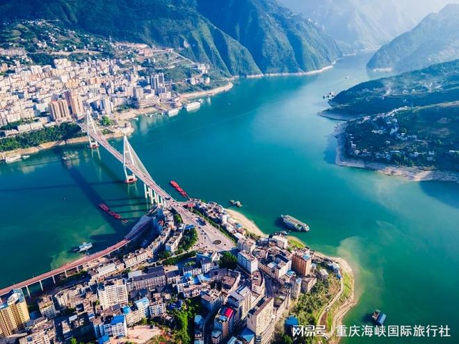 武汉到三峡游轮攻略：船舶选择、价格解析及专业服务推荐(图1)