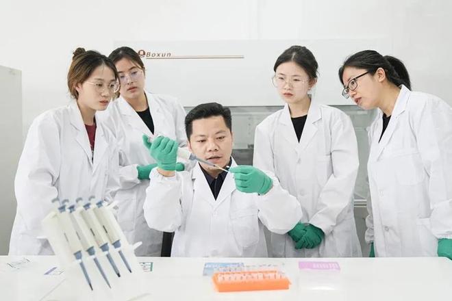 九游娱乐：贵州理工学院3位教师入选省级“金师”(图2)