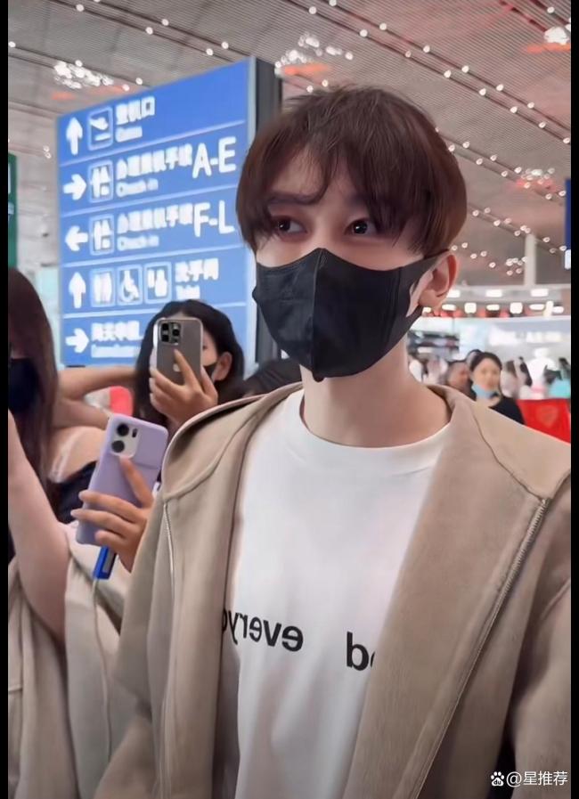 娜扎经纪人回应离职个人职业新规划(图4)