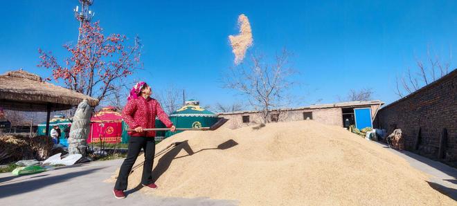 太原晋源“80后”夫妻：归乡拍短剧火爆“出圈”(图2)