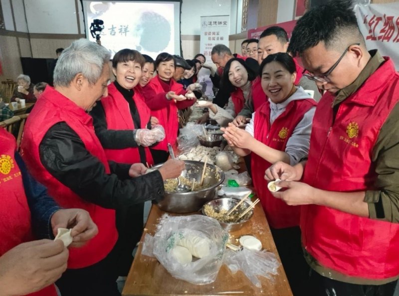 九游娱乐：从“过境不留”到“近悦远来”看资阳雁江服务业如何“加速”生长(图2)