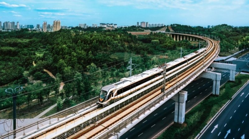 九游娱乐：从“过境不留”到“近悦远来”看资阳雁江服务业如何“加速”生长(图3)