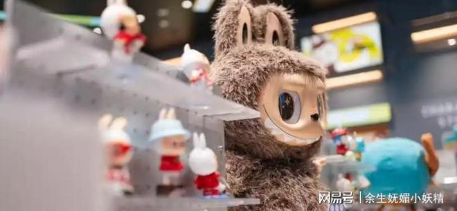 LV高管高薪加盟泡泡玛特奢侈品牌与潮玩碰撞新火花(图8)