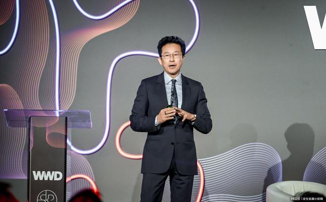 LV高管高薪加盟泡泡玛特奢侈品牌与潮玩碰撞新火花(图7)