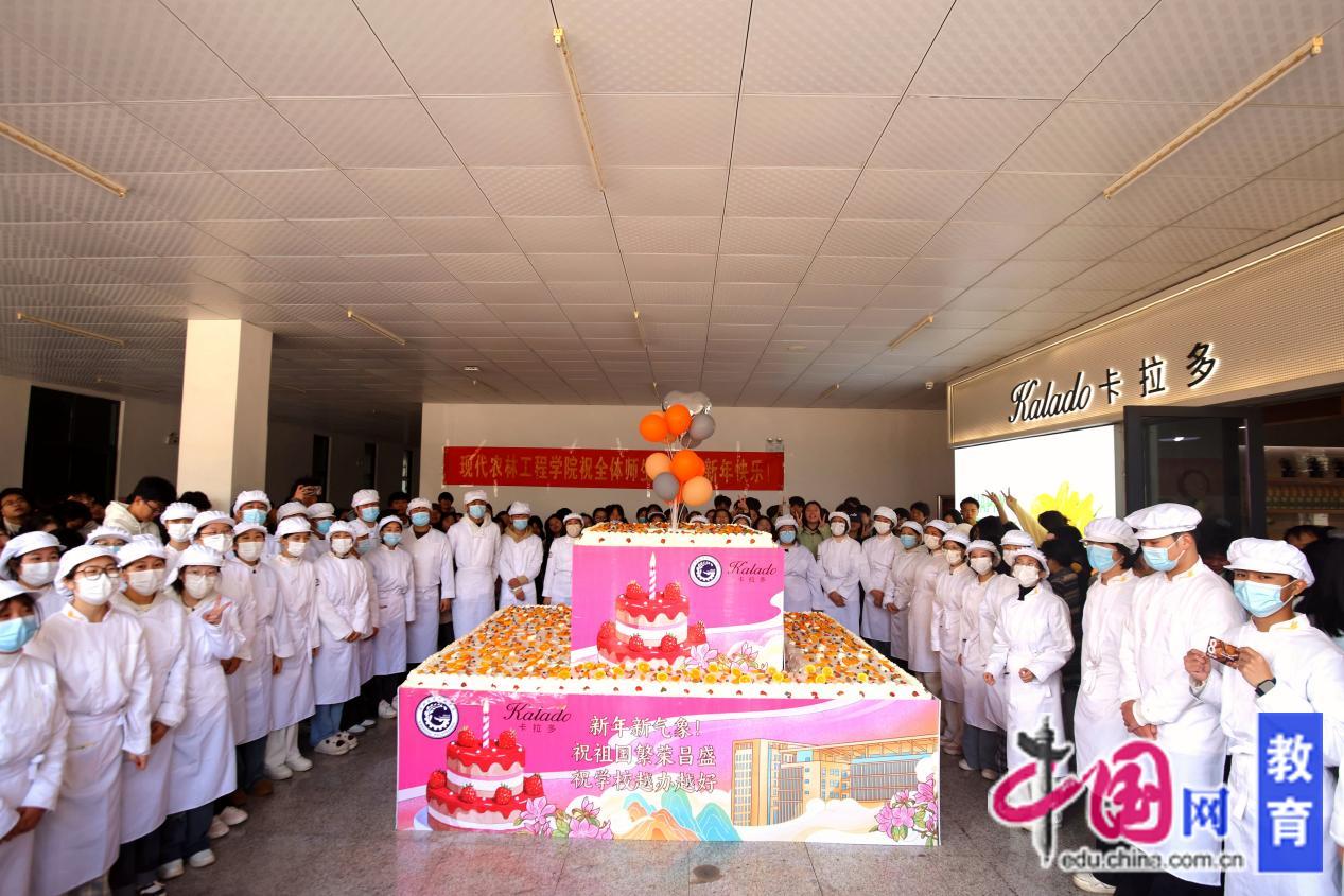 赣州职业技术学院：产教融合“焙”育英才校企携手共谱新篇(图1)