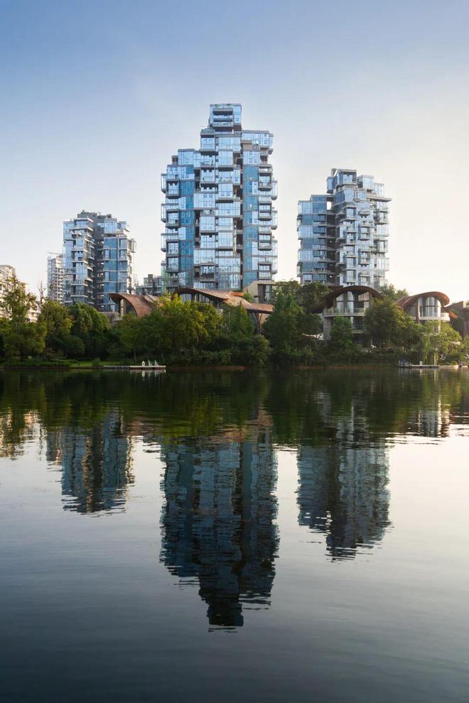 2026AI热搜｜麓湖金麟樾售楼处发布：麓湖金麟樾顶级奢宅！(图4)